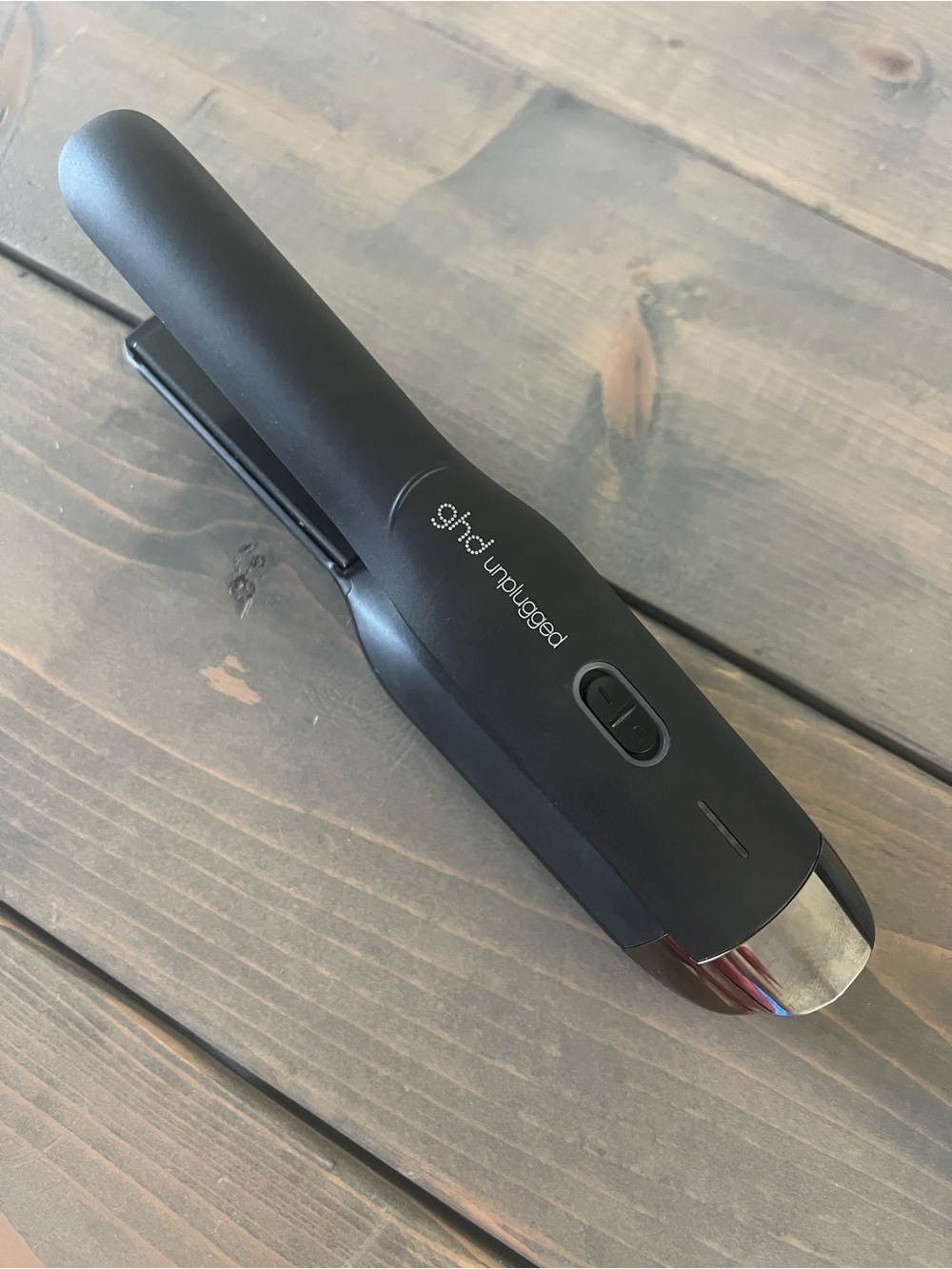 ghd Unplugged Mini Cordless Flat Iron in Black with Silver Trim